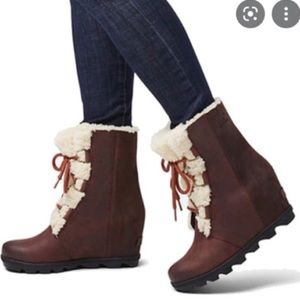 Sorel Joan of Arctic Wedge Shearling Boot Size 6